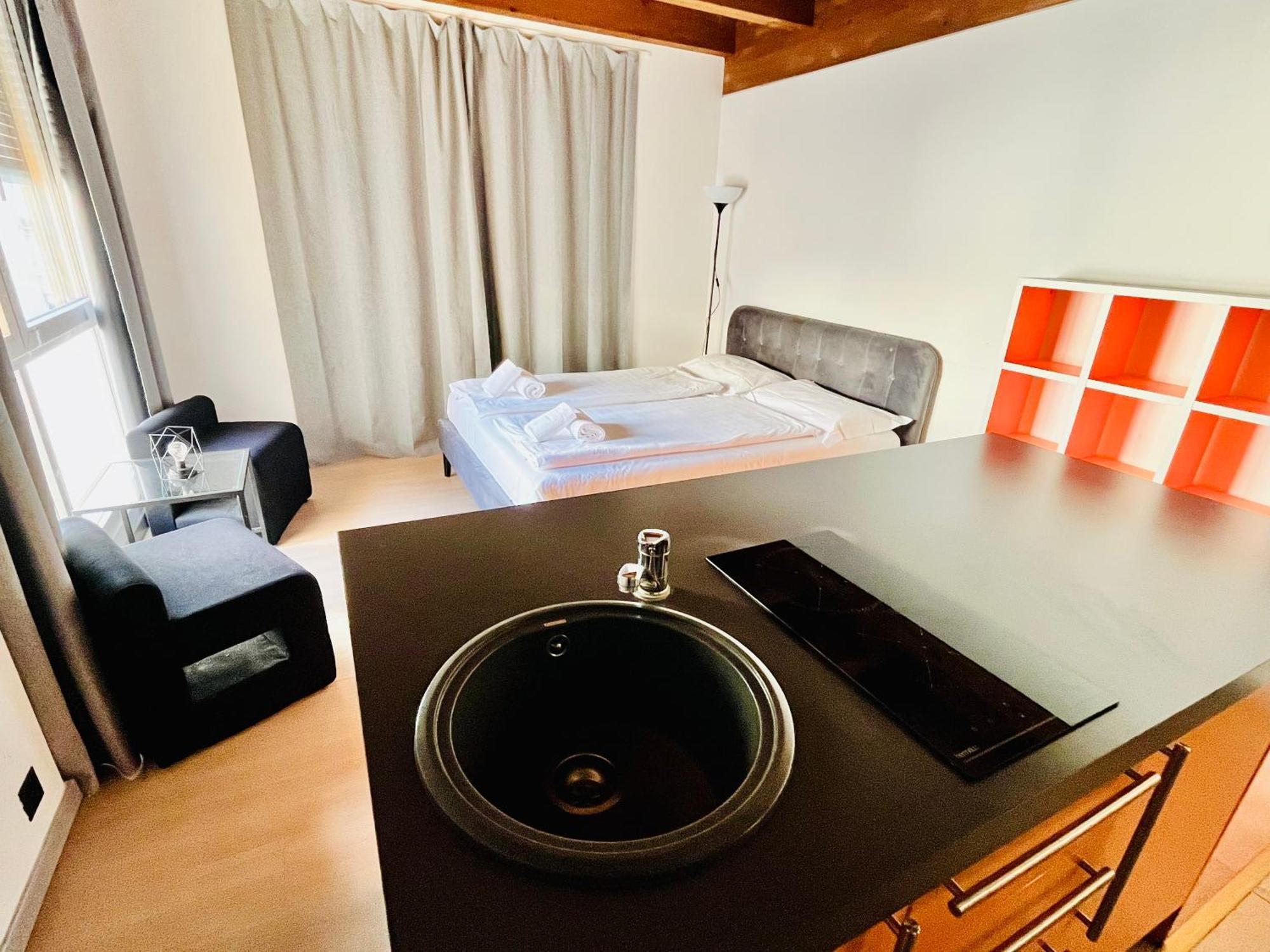 Guesthouse University By Lr - Self Check In Lugano Dış mekan fotoğraf
